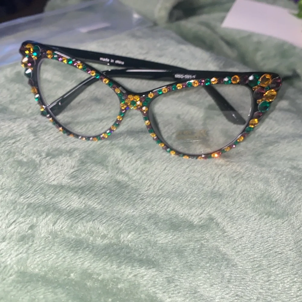 Fun fashionable/bedazzled glasses!  Very stylish!